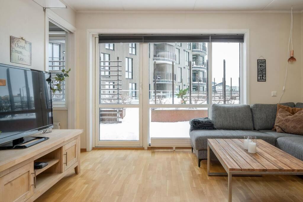 トロンハイムCozy Cove At Solsiden - 2Br Familyfriendlyアパートメント エクステリア 写真